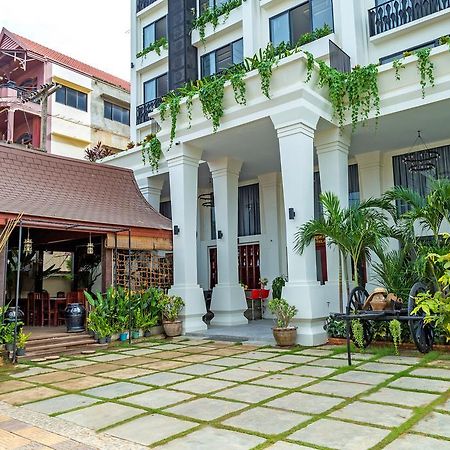 Ly Heng Chhay Hotel Paôy Pêt Екстериор снимка