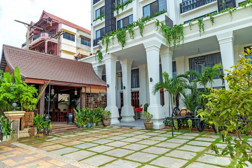 Ly Heng Chhay Hotel Paôy Pêt Екстериор снимка