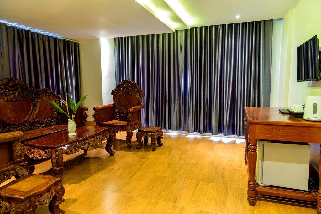 Ly Heng Chhay Hotel Paôy Pêt Екстериор снимка