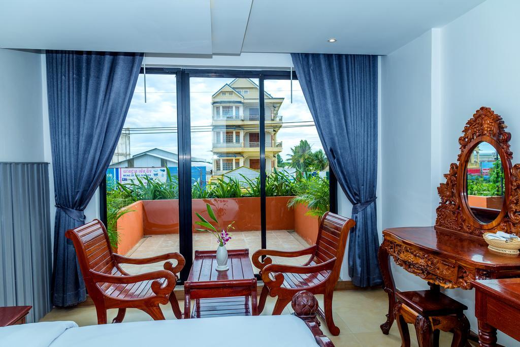 Ly Heng Chhay Hotel Paôy Pêt Екстериор снимка