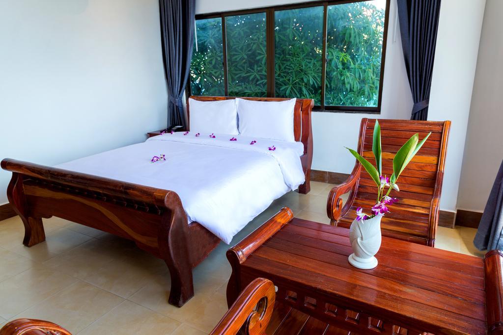 Ly Heng Chhay Hotel Paôy Pêt Екстериор снимка