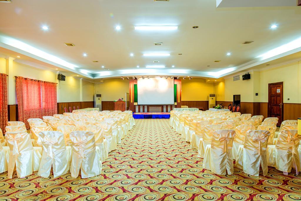 Ly Heng Chhay Hotel Paôy Pêt Екстериор снимка