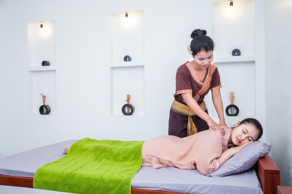 Ly Heng Chhay Hotel Paôy Pêt Екстериор снимка